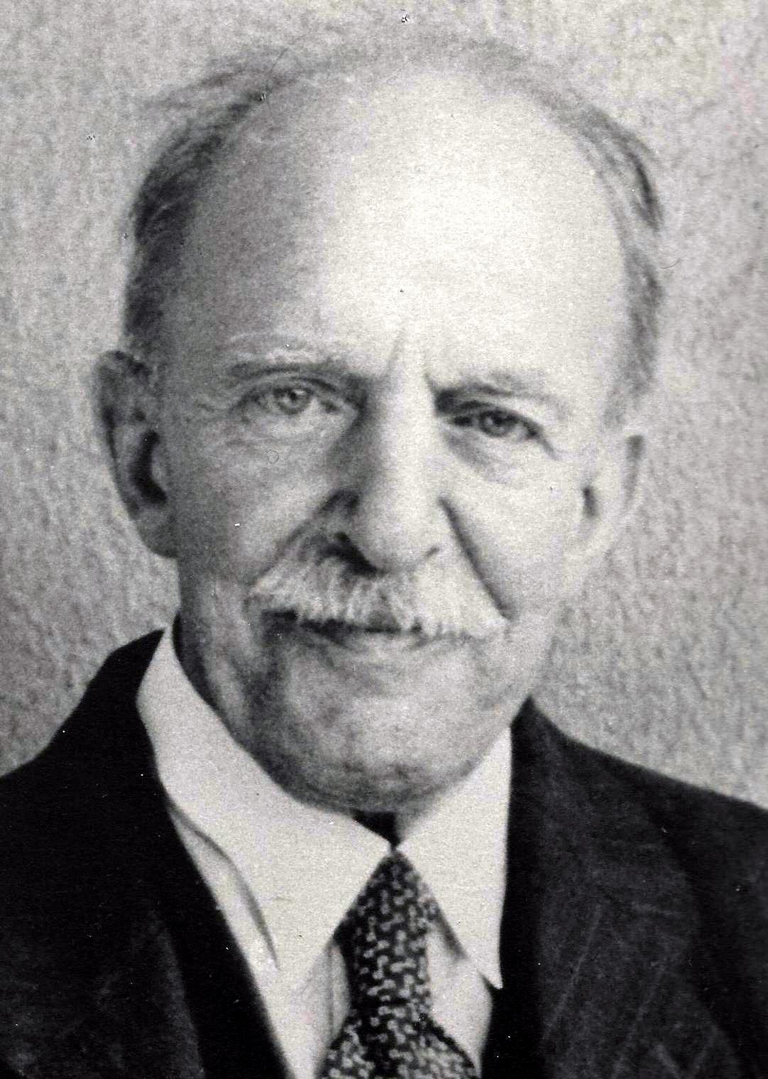 Bernhard Delhougne